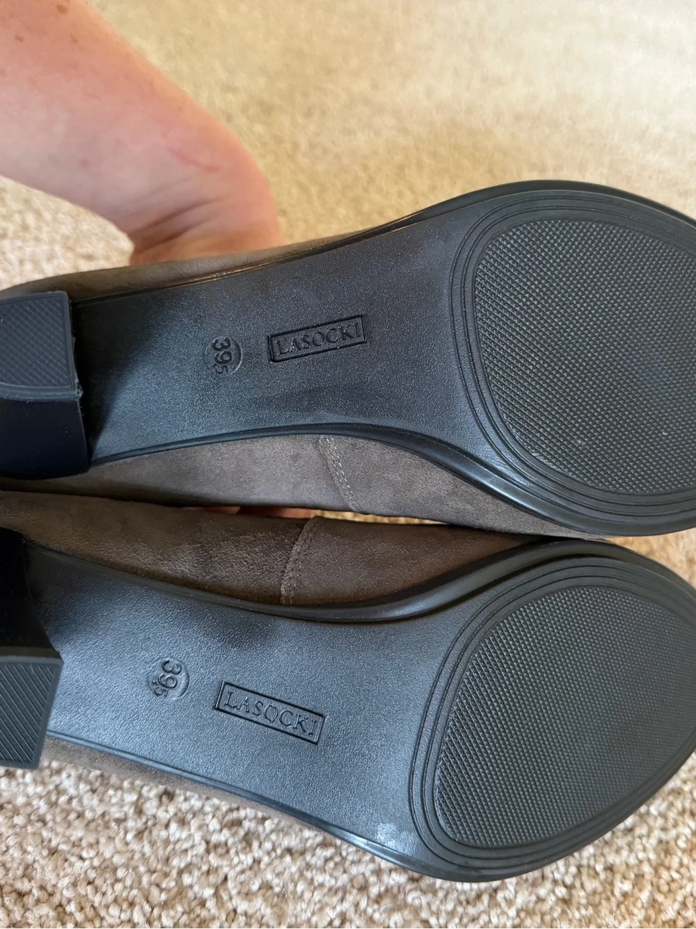 N/A gray leather